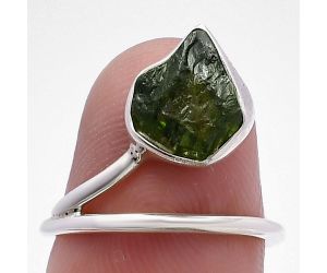 Chrome Diopside Rough Ring size-6 SDR220808 R-1179, 9x10 mm