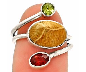 Flower Fossil Coral, Garnet & Peridot Ring size-6 SDR232070 R-1209, 8x12 mm
