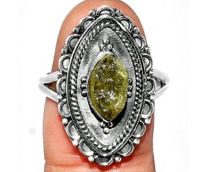 Green Kyanite Rough Ring size-8 SDR237308 R-1557, 6x10 mm