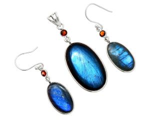 Blue Fire Labradorite and Garnet Pendant Earrings Set SDT03346 T-1010, 16x28 mm