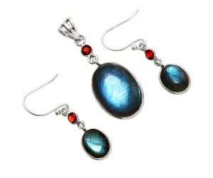 Blue Fire Labradorite and Garnet Pendant Earrings Set SDT03355 T-1010, 13x19 mm