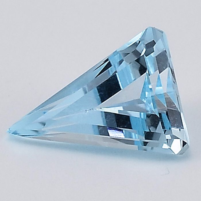 Natural Sky Blue Topaz Trillion Shape Loose Gemstone DG226SY, 11.5X16x7.5 mm