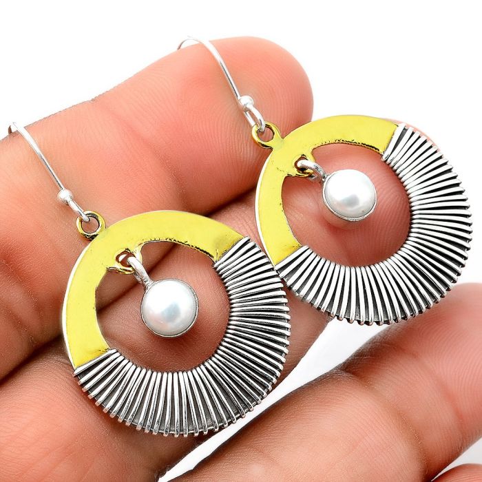 Two Tone - Natural Fresh Water Pearl Earrings SDE30085 E-1104, 6x6 mm