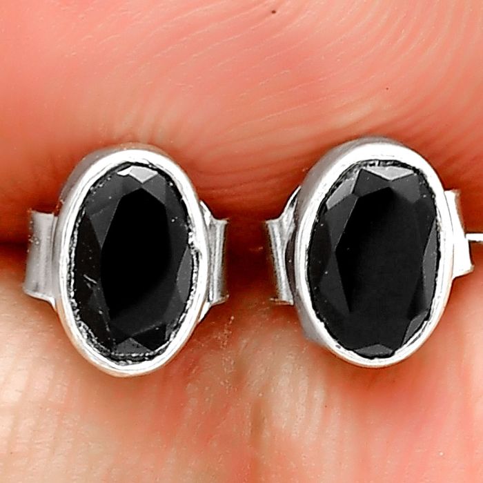 Natural Black Onyx - Brazil Stud Earrings SDE73751 E-1016, 4x6 mm