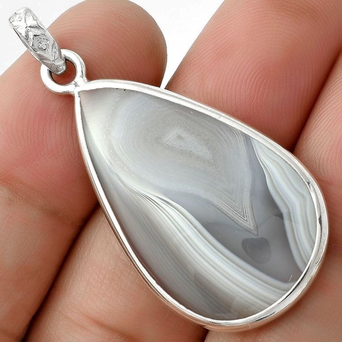 Natural Banded Onyx Pendant SDP118269 P-1001, 18x30 mm