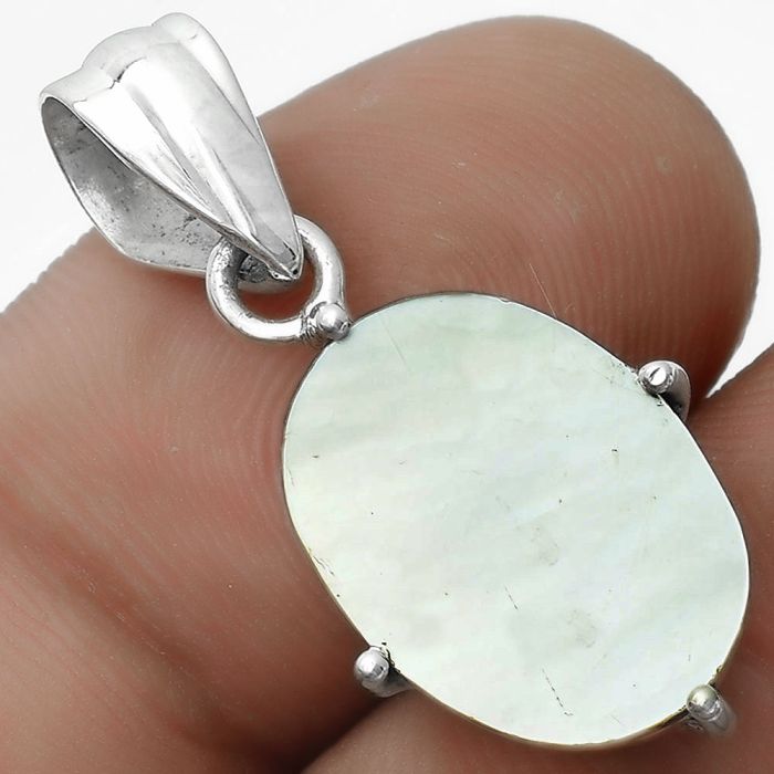 Natural Mother Of Pearl Pendant SDP123280 P-1013, 12x16 mm