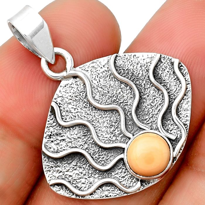 Fire Flame - Natural Spiny Oyster Shell Pendant SDP132936 P-1685, 7x7 mm