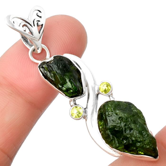 Chrome Diopside Rough and Peridot Pendant SDP137276 P-1217, 11x18 mm