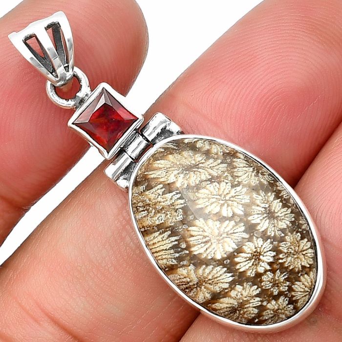 Flower Fossil Coral and Garnet Pendant SDP137971 P-1108, 15x22 mm