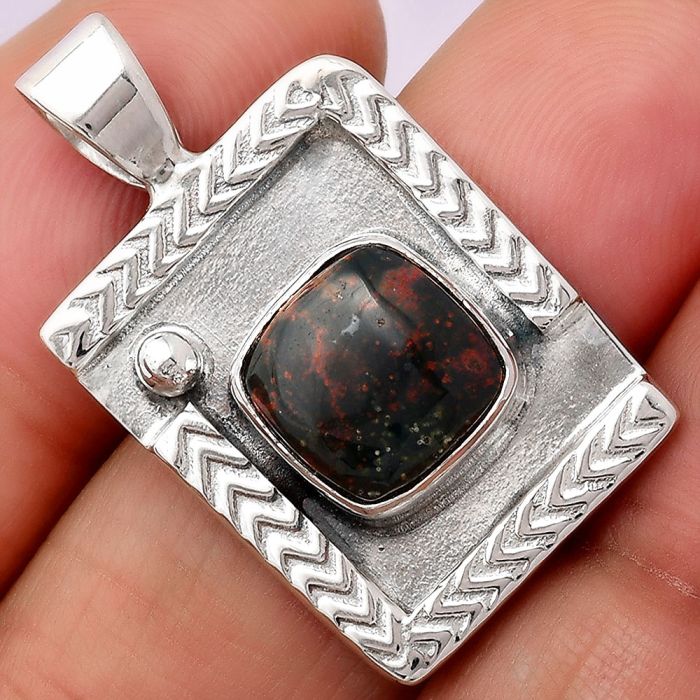 Natural Blood Stone - India Pendant SDP75383 P-1672, 10x10 mm