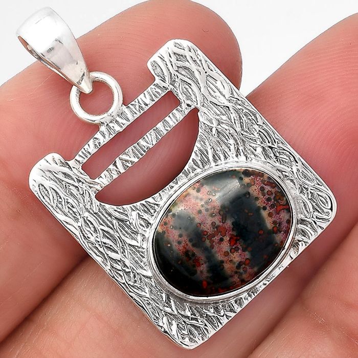Natural Blood Stone - India Pendant SDP75582 P-1470, 10x13 mm