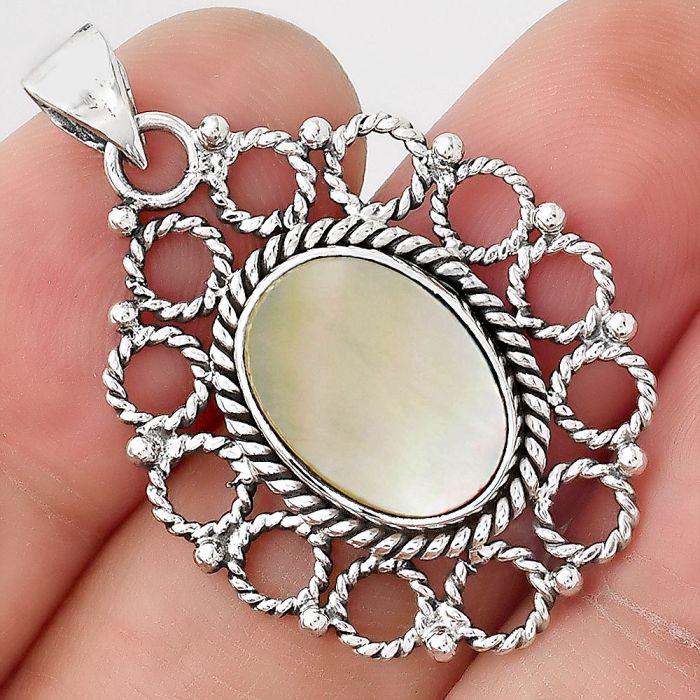 Natural Mother Of Pearl Pendant SDP87954 P-1009, 10x14 mm
