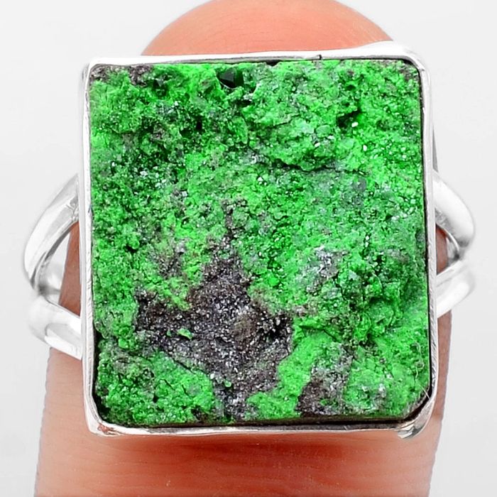 Natural Uvarovite Green Garnet Ring size-9 SDR115407 R-1002, 15x17 mm