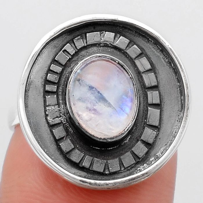 Natural Rainbow Moonstone Ring size-7 SDR116749 R-1080, 7x9 mm