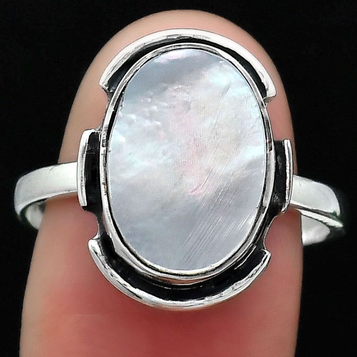 Natural Mother Of Pearl Ring size-9 SDR121448 R-1211, 10x14 mm