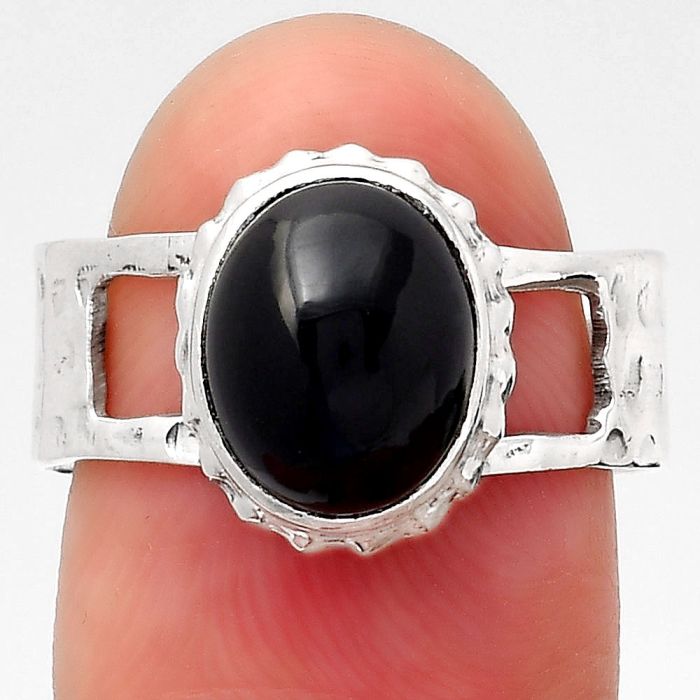 Natural Black Onyx - Brazil Ring size-7 SDR125007 R-1545, 8x10 mm