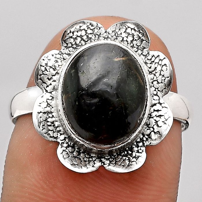 Natural Nuummite Ring size-8 SDR130758 R-1241, 9x11 mm
