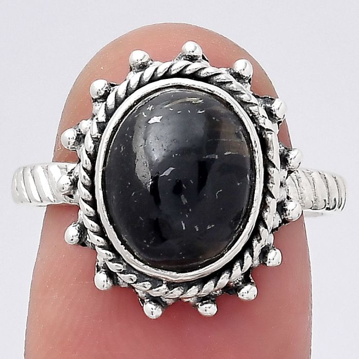 Natural Nuummite Ring size-8 SDR133670 R-1332, 9x11 mm