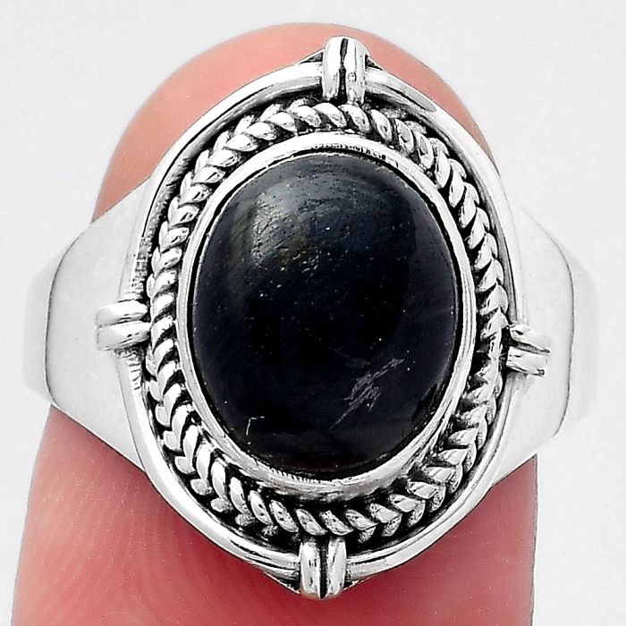 Natural Nuummite Ring size-8 SDR146838 R-1539, 9x11 mm