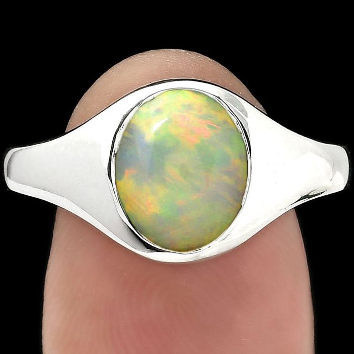 Natural Ethiopian Opal Ring size-7.5 SDR151469 R-1115, 8x10 mm