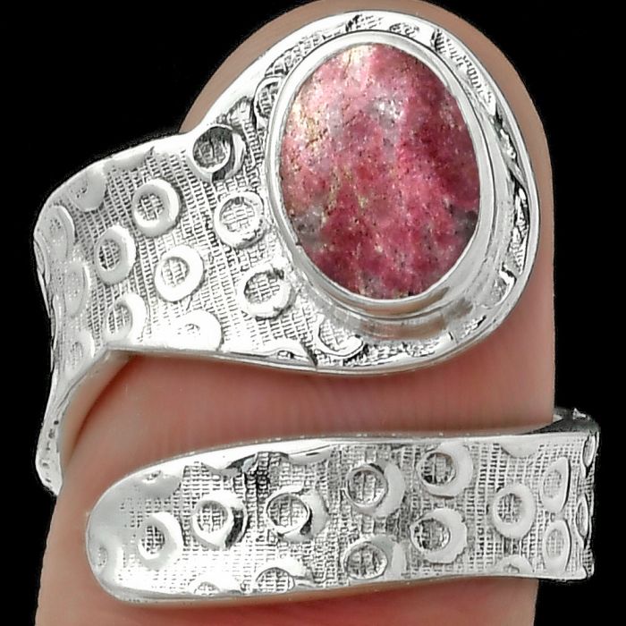 Adjustable - Pink Thulite - Norway Ring size-7 SDR152586 R-1374, 7x9 mm