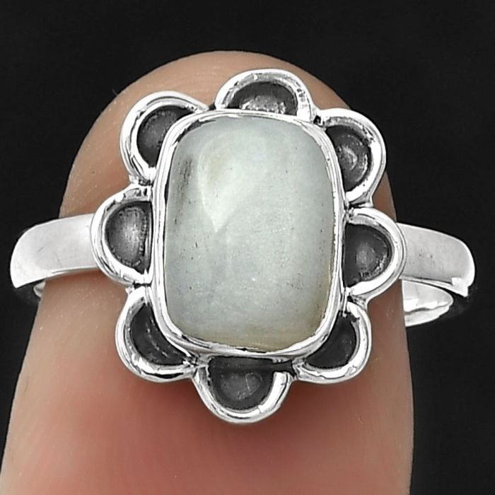 Natural Rainbow Moonstone - India Ring size-7 SDR180735 R-1092, 7x9 mm