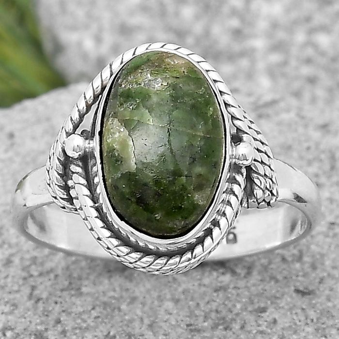 Natural Serpentine Ring size-8 SDR196692 R-1257, 8x12 mm