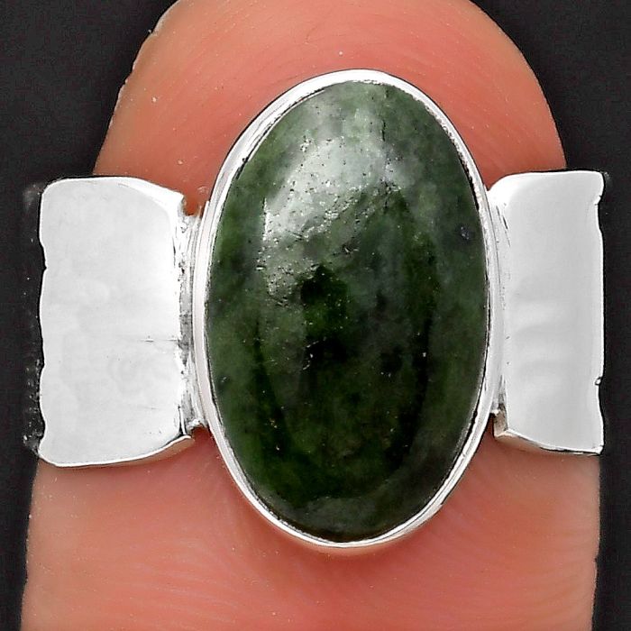 Natural Serpentine Ring size-7 SDR198390 R-1450, 9x15 mm