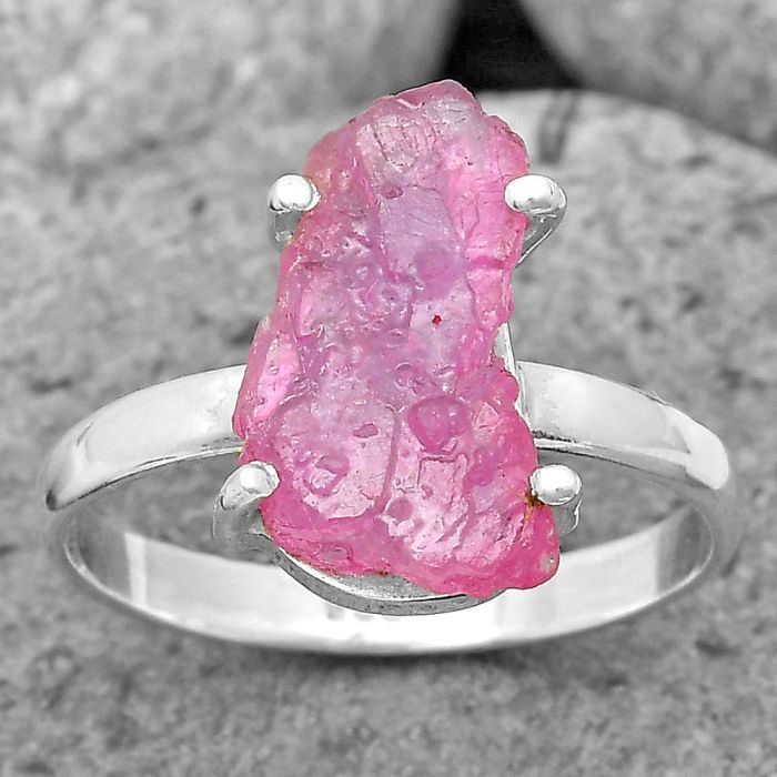 Natural Ruby Rough Ring size-9 SDR200416 R-1052, 9x15 mm
