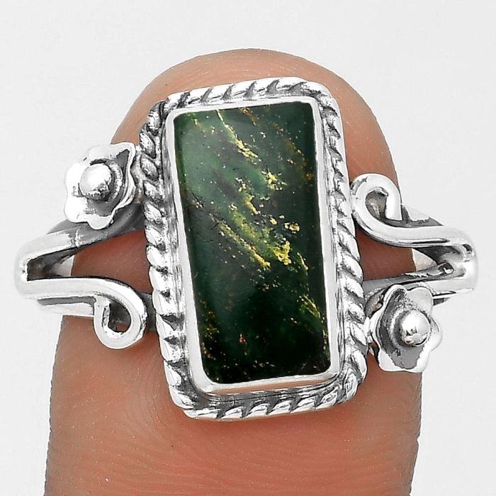 Natural Green Fuchsite Ring size-9 SDR201637 R-1345, 7x14 mm
