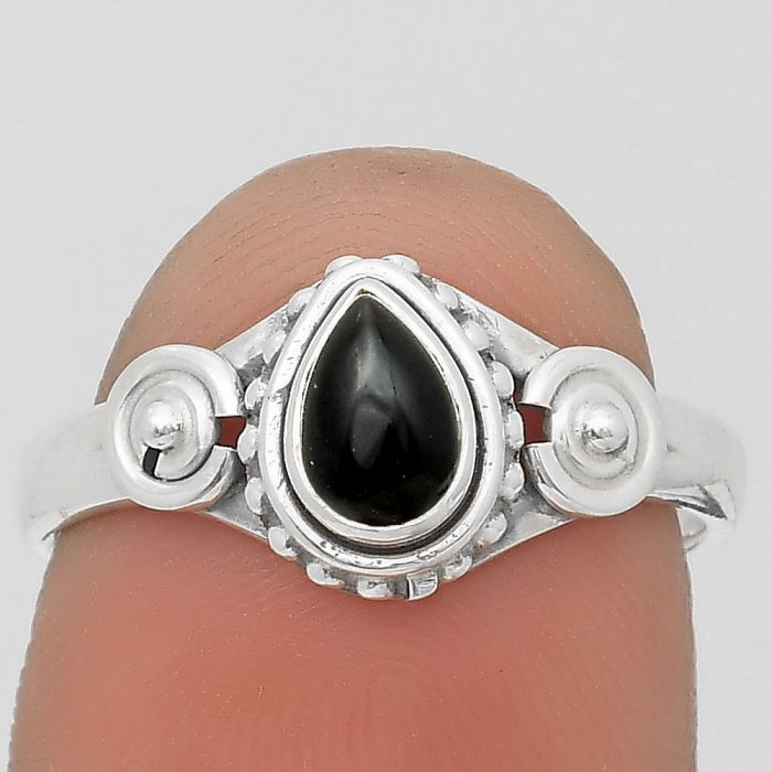 Natural Black Onyx - Brazil Ring size-7.5 SDR204252 R-1404, 4x6 mm