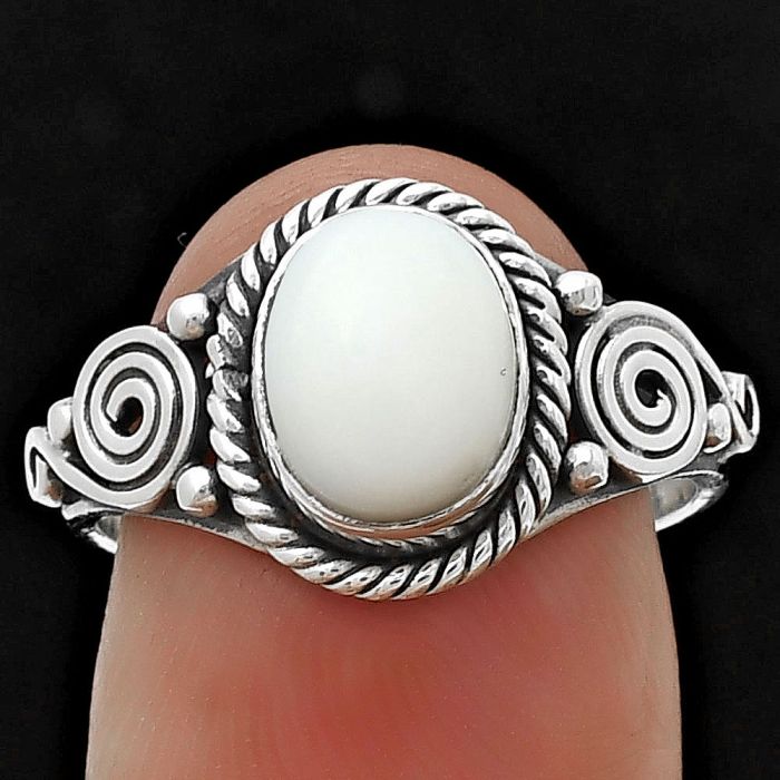 Natural White Opal Ring size-7 SDR204843 R-1238, 7x9 mm