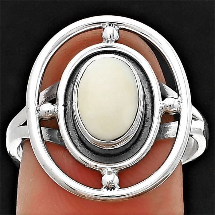 Natural White Opal Ring size-8.5 SDR204942 R-1446, 6x9 mm