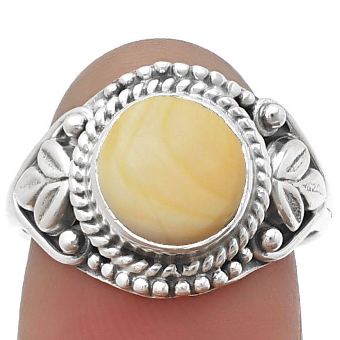 Natural Spiny Oyster Shell Ring size-8 SDR206055 R-1300, 9x9 mm
