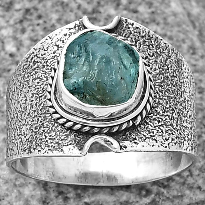 Neon Blue Apatite Rough Ring size-9.5 SDR206463 R-1436, 8x9 mm