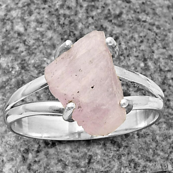 Pink Kunzite Rough Ring size-8 SDR209265 R-1052, 9x13 mm