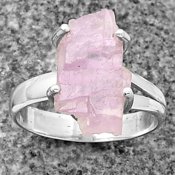 Pink Kunzite Rough Ring size-5.5 SDR209271 R-1052, 9x15 mm