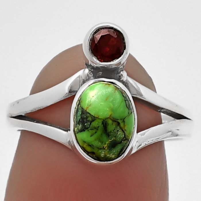 Green Matrix Turquoise and Garnet Ring size-7 SDR209576 R-1242, 6x8 mm
