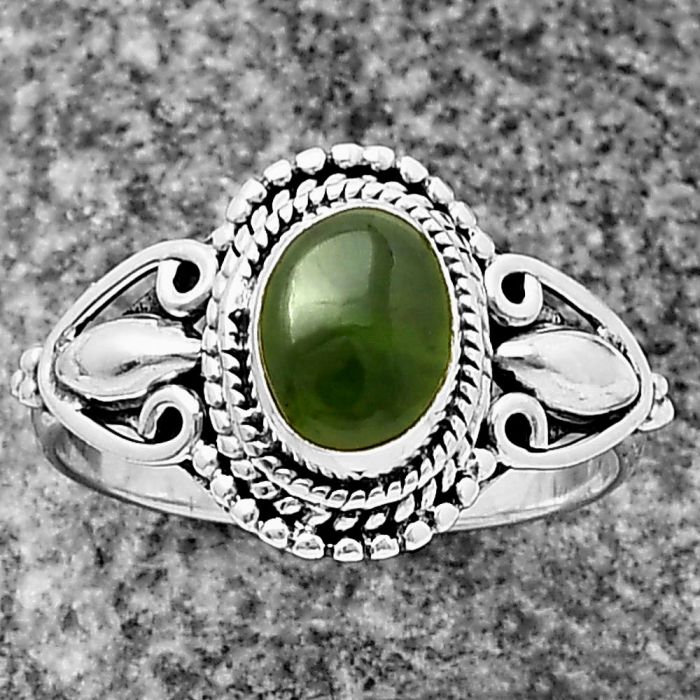 Chrome Chalcedony Ring Size-8 SDR210115 R-1300, 6x8 mm