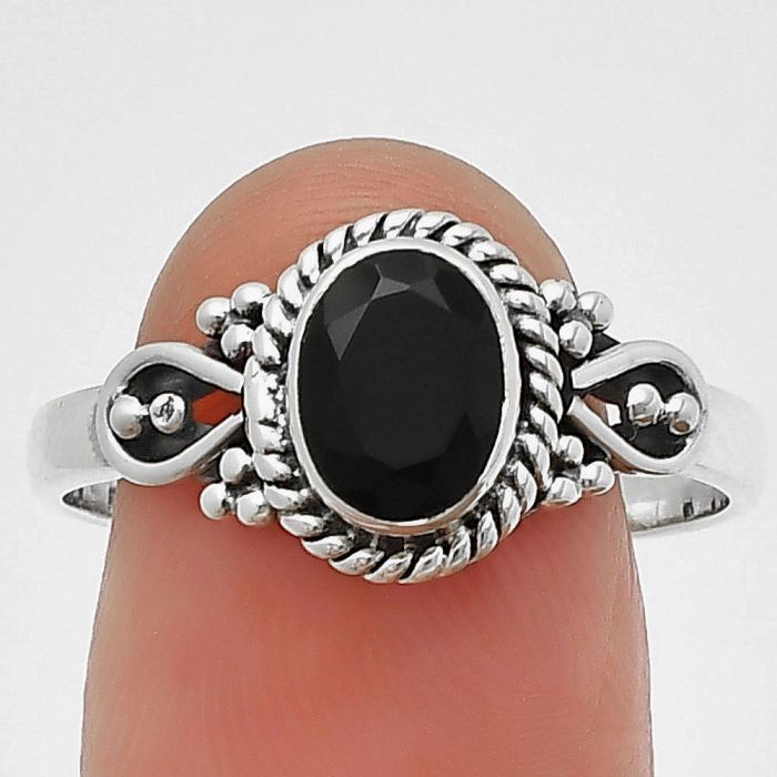 Black Onyx Ring Size-8 SDR210693, 6x8 mm