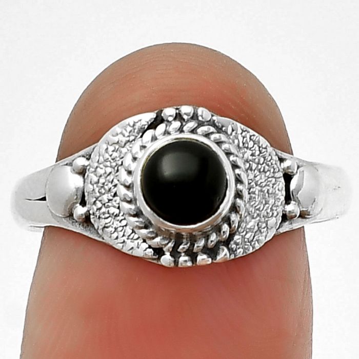 Black Onyx Ring Size-8 SDR210828, 5x5 mm