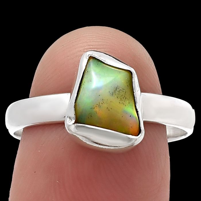 Ethiopian Opal Rough Ring size-9 SDR215531 R-1001, 7x10 mm