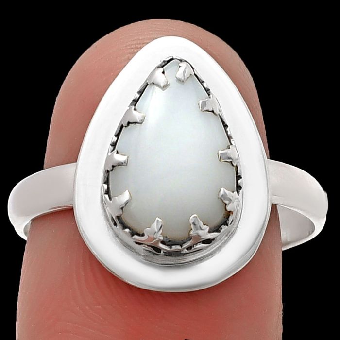 White Opal Ring size-9 SDR215724 R-1592, 8x12 mm