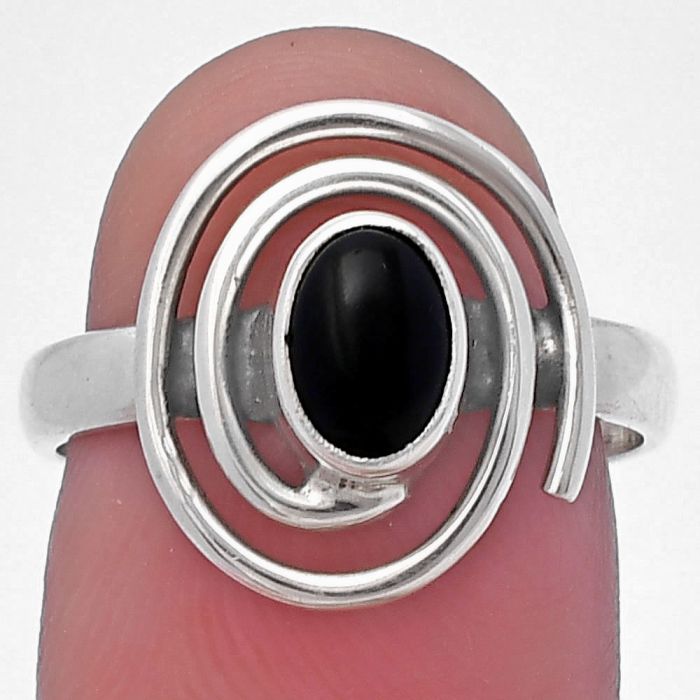 Spiral - Black Onyx Ring size-9 SDR219486 R-1485, 7x5 mm