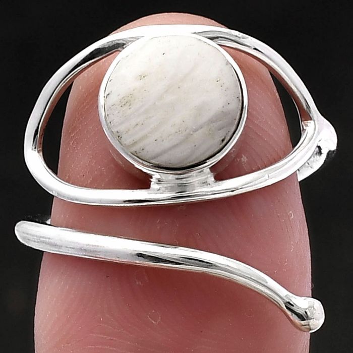 Adjustable Eye - White Scolecite Ring size-8.5 SDR220760 R-1254, 8x8 mm