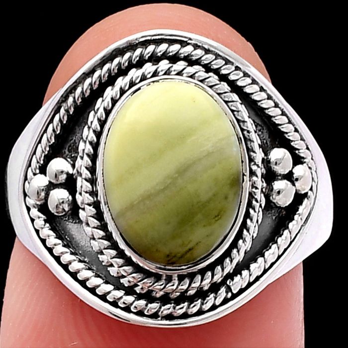 Natural Serpentine Ring size-8 SDR222527 R-1312, 8x10 mm