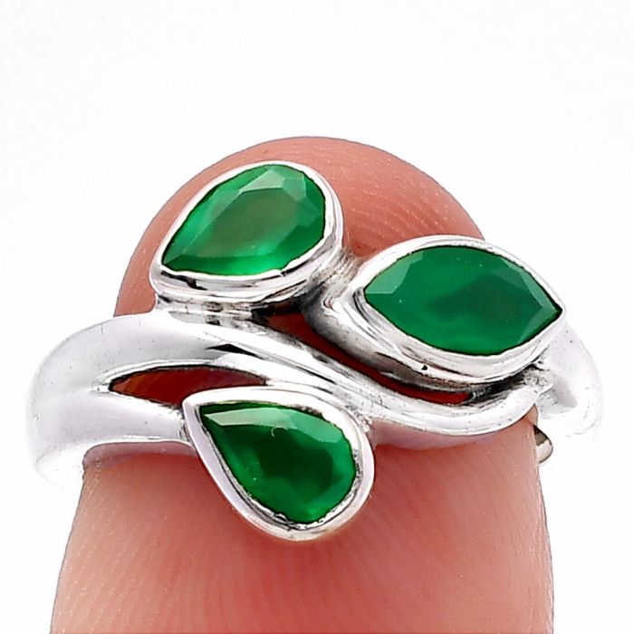 Green Onyx Ring size-6 SDR224413 R-1025, 4x8 mm