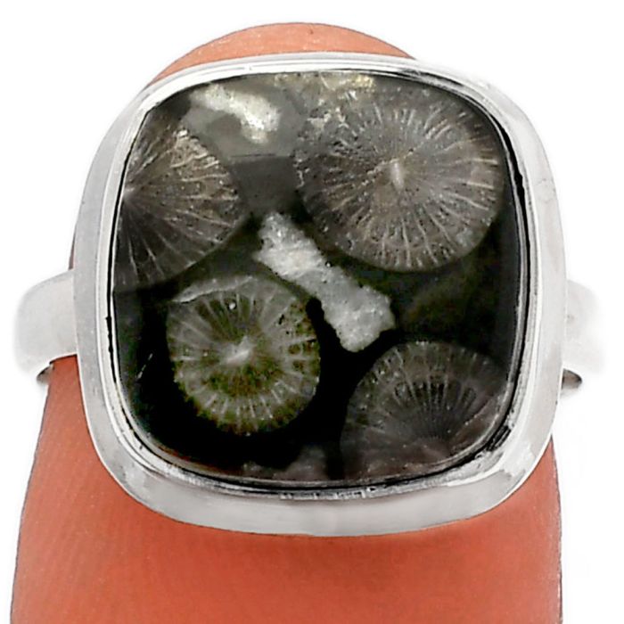 Black Flower Fossil Coral Ring size-7 SDR226341 R-1007, 13x13 mm