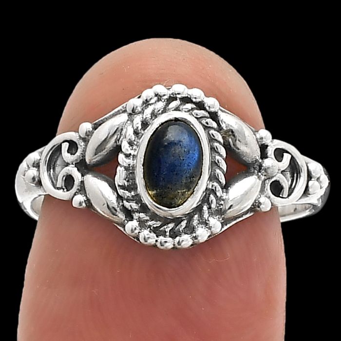 Blue Fire Labradorite Ring size-8.5 SDR227103 R-1286, 4x6 mm