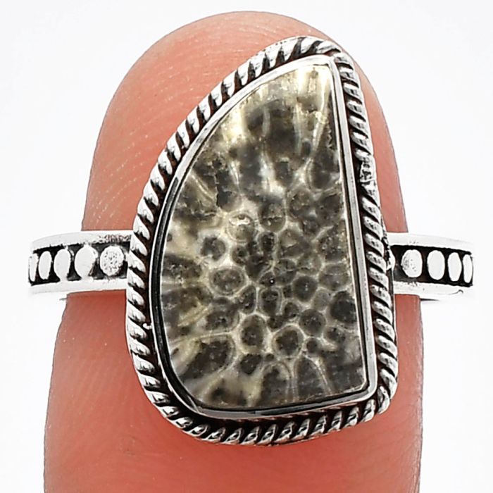 Stingray Coral Ring size-8 SDR229465 R-1066, 9x15 mm